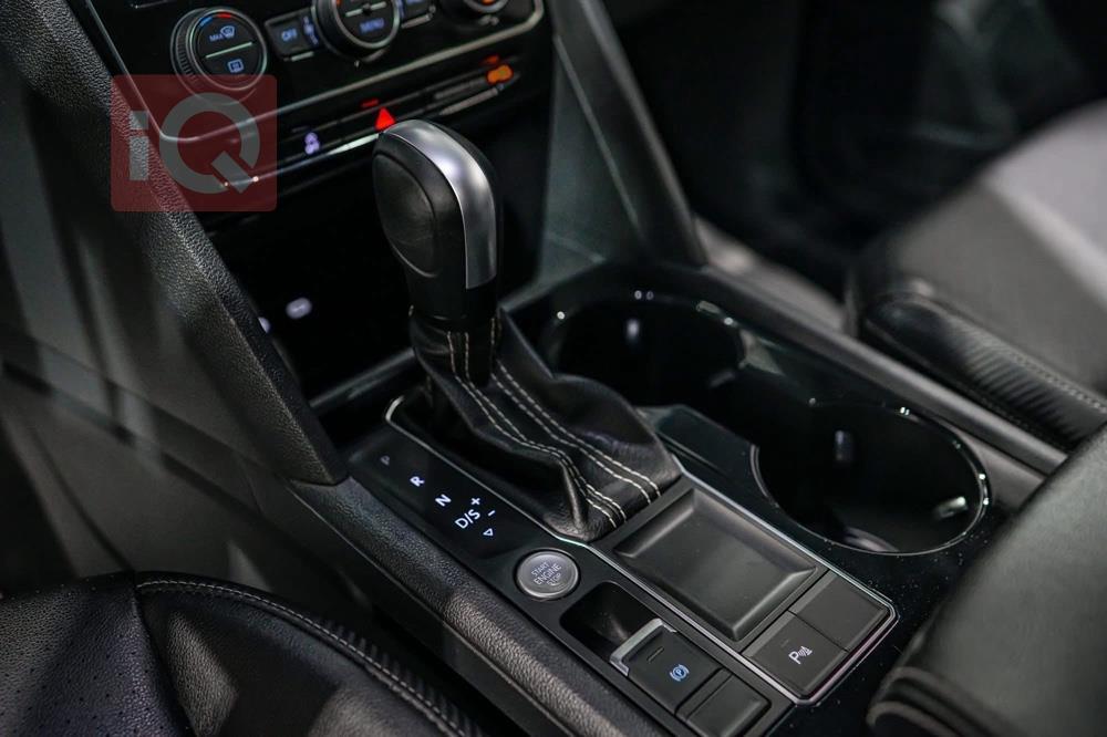 ڤۆڵکسواگن ئەتڵەس کرۆس سپۆرت